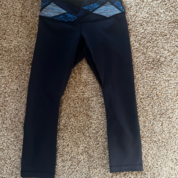 Lululemon navy blue cropped leggings - Picture 1 of 5